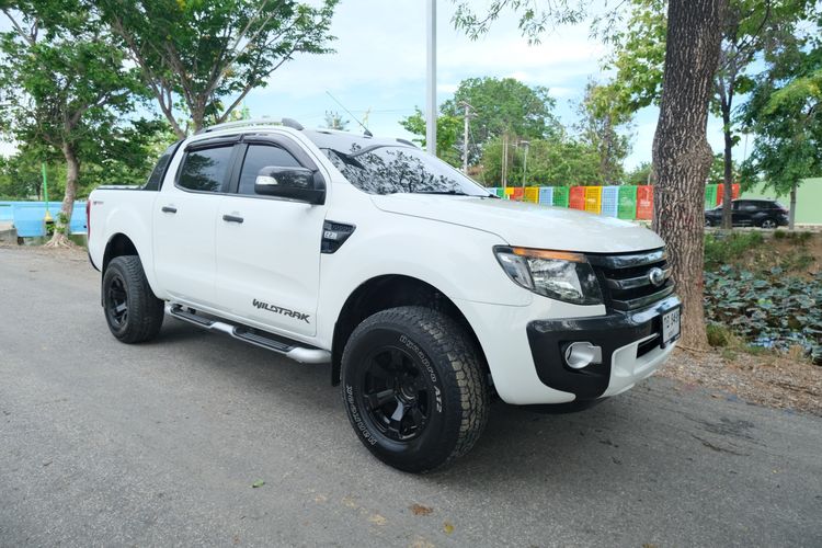 รถ Ford Ranger 2.2 Hi-Rider Wildtrak TDCi สี ขาว