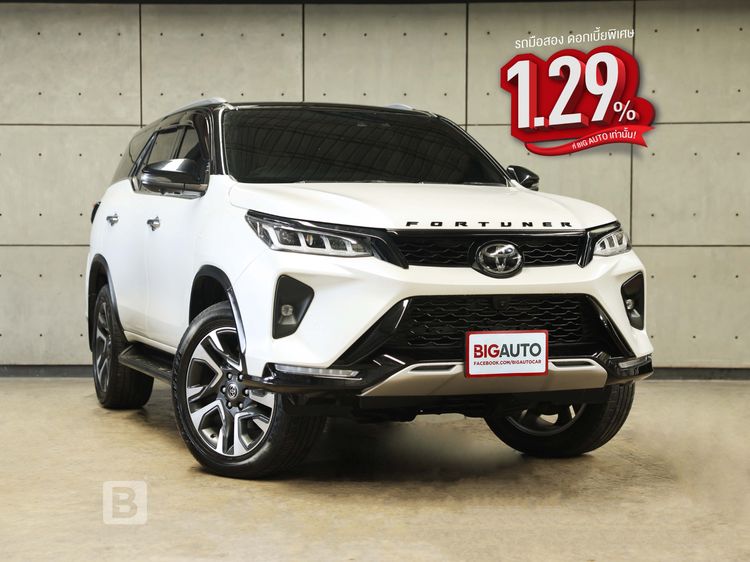 Toyota Fortuner 2025 2.4 Legender Black Top 4WD Utility-car ดีเซล ไม่ติดแก๊ส เกียร์อัตโนมัติ ขาว