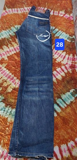 Levi's Fenom สายฟ้า สีขาว เอวจากป้าย 28ยาว32ยาวทั้ว42ขากว้าง8 สวยผ้าแน่นสภาพใหม่มาก รูปที่ 4