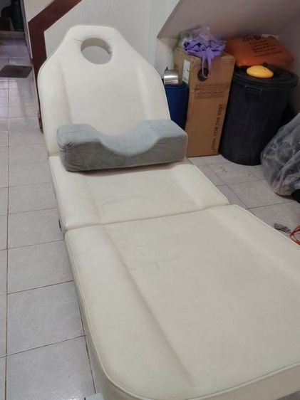 เตียง​ต่อ​ขน​ตา​