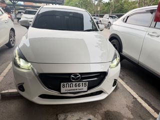 MAZDA2 เบนซิน ตัวท็อปสุด มีเตือนมุมอับ