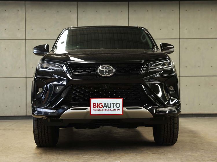 Toyota Fortuner 2023 2.4 Leader V Utility-car ดีเซล ไม่ติดแก๊ส เกียร์อัตโนมัติ ดำ รูปที่ 4