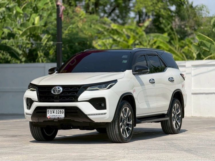 Toyota Fortuner 2022 2.4 Commander ดีเซล เกียร์อัตโนมัติ ขาว รูปที่ 3