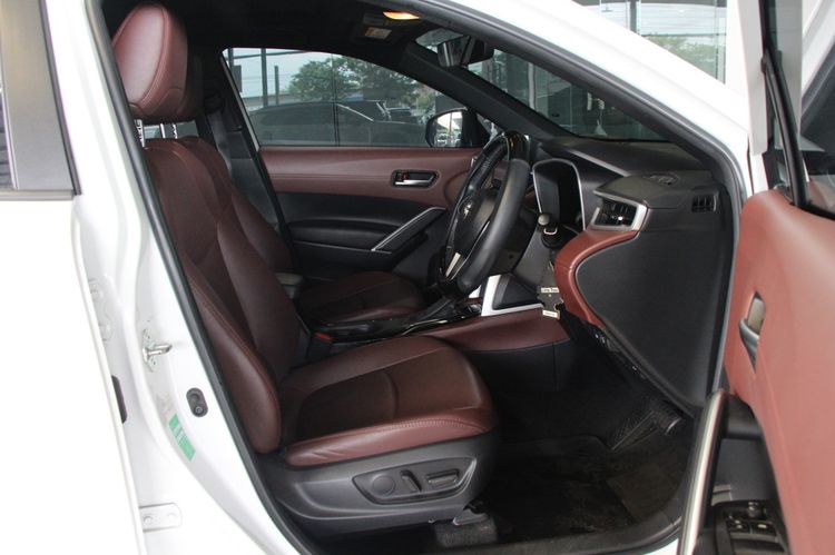 Toyota Corolla Cross 2020 1.8 Hybrid Premium Safety Utility-car ไฮบริด ไม่ติดแก๊ส เกียร์อัตโนมัติ ขาว รูปที่ 3