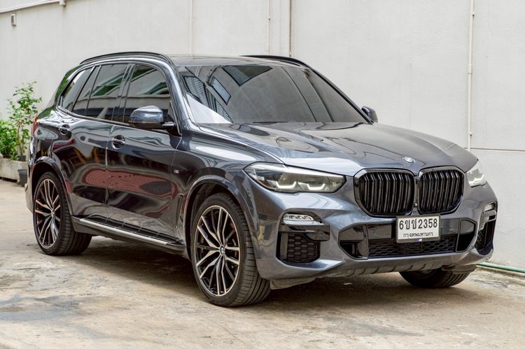 รถ BMW X5 3.0 xDrive30d M Sport 4WD สี เทา