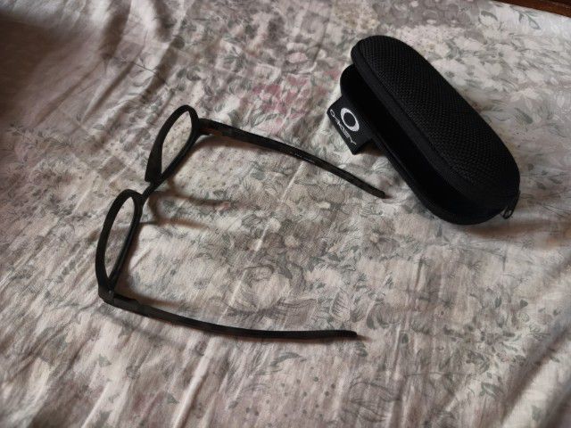 oakley รูปที่ 10