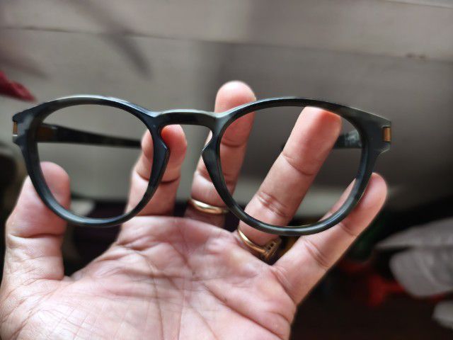 oakley รูปที่ 4