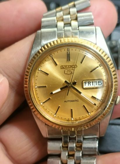 Vintage Seiko 7s26 3110 auto day date หน้าทอง ขอบหยัก 
สองกษัตริย์ มีรอยใช้งาน สายทองลอกซีด หน้าปัดทองใส เดินปรกติ สโนลอยเม็ดมะยมเปลี่ยนใหม่