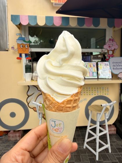 ผงไอศครีมซอฟเสริฟ  รสนมฮอกไกโดพรีเมียม 1.5 kg. Jerney (Premium Soft Serve Mix-Hokkaido Milk) รูปที่ 7