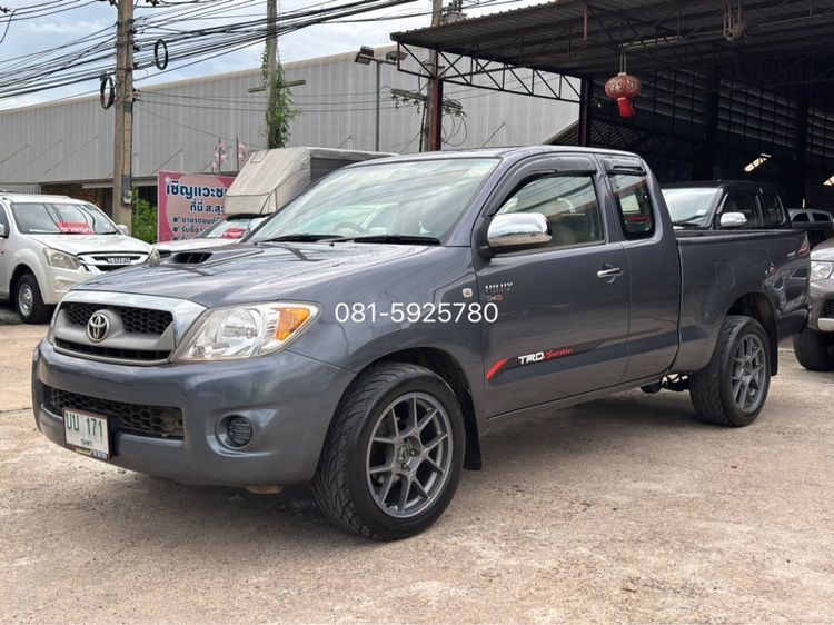 รถ Toyota Hilux Vigo 2.5 E สี เทา