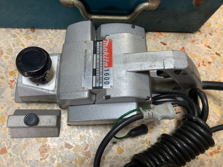 กบ3“makita รุ่น 1600 สวยพร้อมใช้งาน ใบ2คม JAPAN แท้