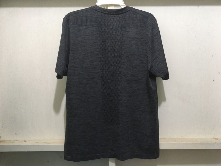 เสื้อคอกลม GU ACTIVE แบรนด์ GU สีเทาเข้ม รูปที่ 2