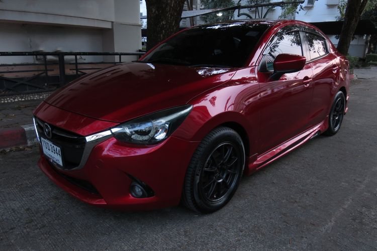 รถ Mazda Mazda 2 1.5 XD High Plus L สี แดง