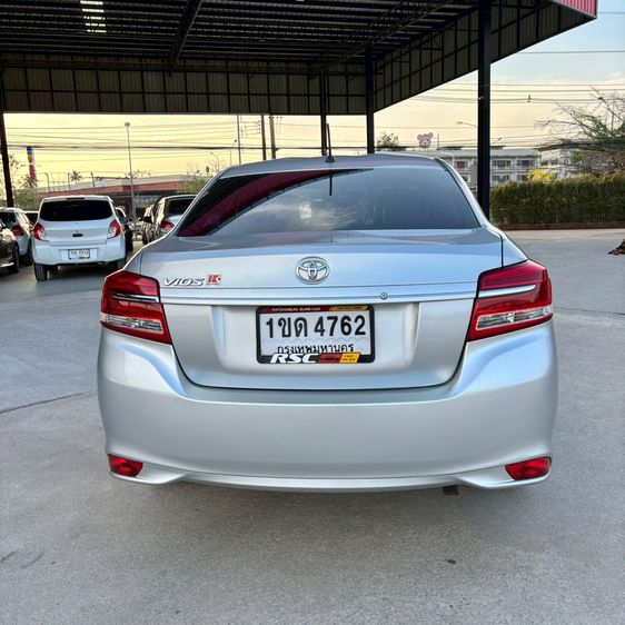 Toyota Vios 2020 1.5 Entry Sedan เบนซิน ไม่ติดแก๊ส เกียร์อัตโนมัติ เทา รูปที่ 4