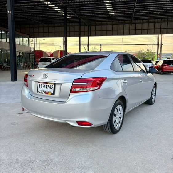 Toyota Vios 2020 1.5 Entry Sedan เบนซิน ไม่ติดแก๊ส เกียร์อัตโนมัติ เทา รูปที่ 2