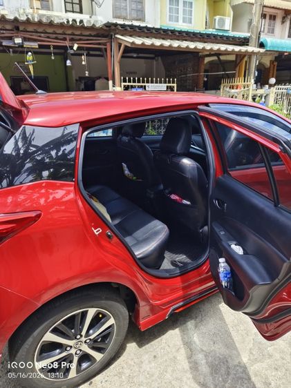 Toyota Yaris 2019 1.2 E Sedan เบนซิน ไม่ติดแก๊ส เกียร์อัตโนมัติ แดง รูปที่ 4