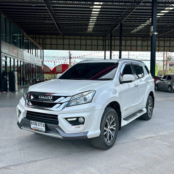 ❤️‍🔥รถบ้านตัวท๊อป ISUZU MU-X 3.0 DA 2WD ออโต้ ปี 16 จด 17