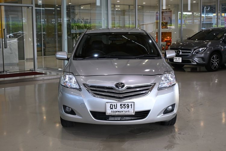 รถ Toyota Vios 1.5 J สี บรอนซ์เงิน