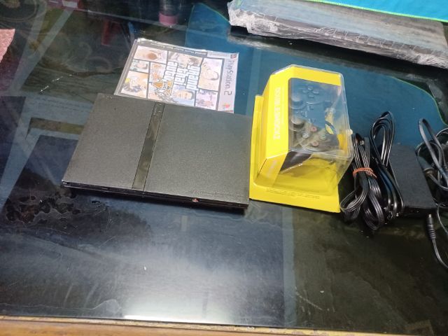 ขายเครื่องเกม ps 2 เล่นได้ทั้งแผ่นแท้ก็อปไช้งานได้ปกติ