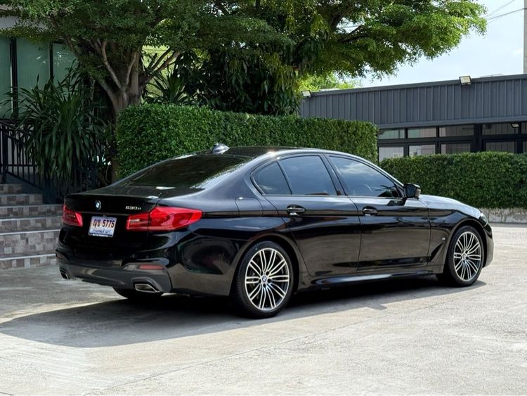 BMW Series 5 2020 530e Sedan ปลั๊กอินไฮบริด (PHEV) ไม่ติดแก๊ส เกียร์อัตโนมัติ ดำ รูปที่ 3