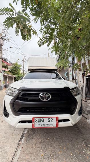 รถ Toyota Hilux Revo 2.4 Entry สี ขาว