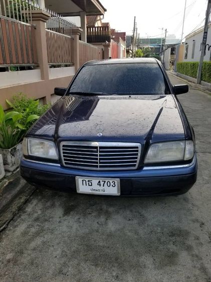 รถ Mercedes-Benz C-Class C220 สี น้ำเงิน