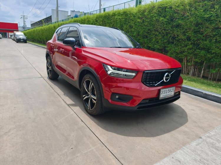 รถ Volvo XC40 2.0 T5 R-Design 4WD สี แดง