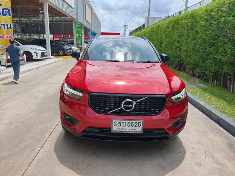 Volvo XC40 2019 2.0 T5 R-Design 4WD Sedan เบนซิน ไม่ติดแก๊ส เกียร์อัตโนมัติ แดง รูปที่ 3