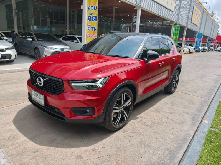 Volvo XC40 2019 2.0 T5 R-Design 4WD Sedan เบนซิน ไม่ติดแก๊ส เกียร์อัตโนมัติ แดง รูปที่ 4