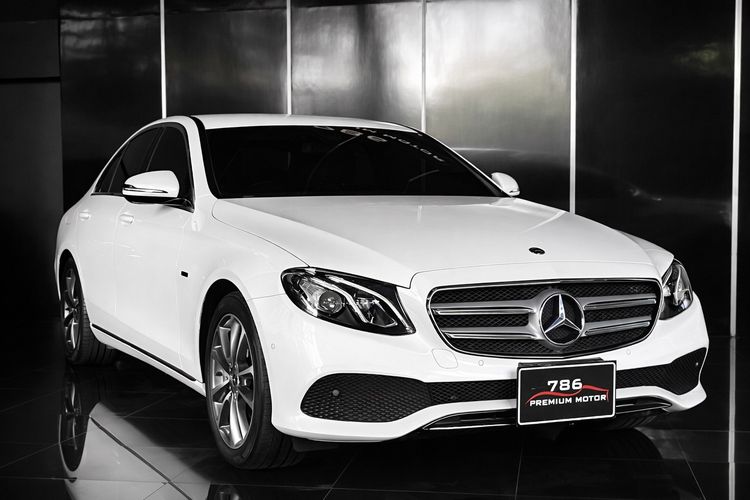 รถ Mercedes-Benz E-Class E350 สี ขาว
