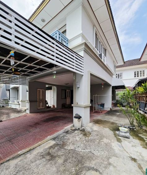 Land and Houses มีบางส่วน สร้างเสร็จก่อน 2010 ขายบ้านเดี่ยว (,มัณฑณา พระยาสุเรนทร์ 26 )  ซอย6 ใกล้สโมสรด้านหน้าหมู่บ้าน  หมู่บ้านทำเลดีมากใกล้ตลาดชุมชุน โรงพยาบาล ห้าง เจ้าของขายเองค่ะ รูปที่ 4