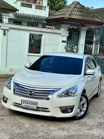 รถ Nissan Teana 2.0 XL สี ขาว