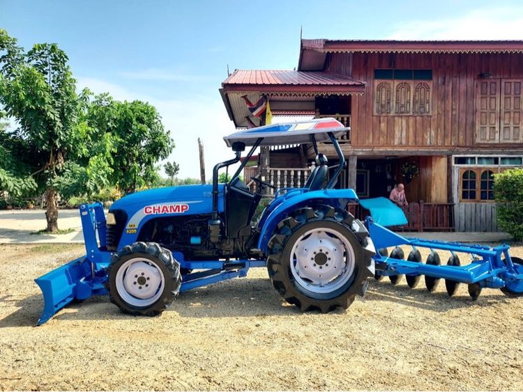 ขายรถไถ6055(55แรงม้า)อุปกรณ์2ชิ้น ใบดัน-ผานหลังcmtรถสวยพร้อมใช้งานครับ