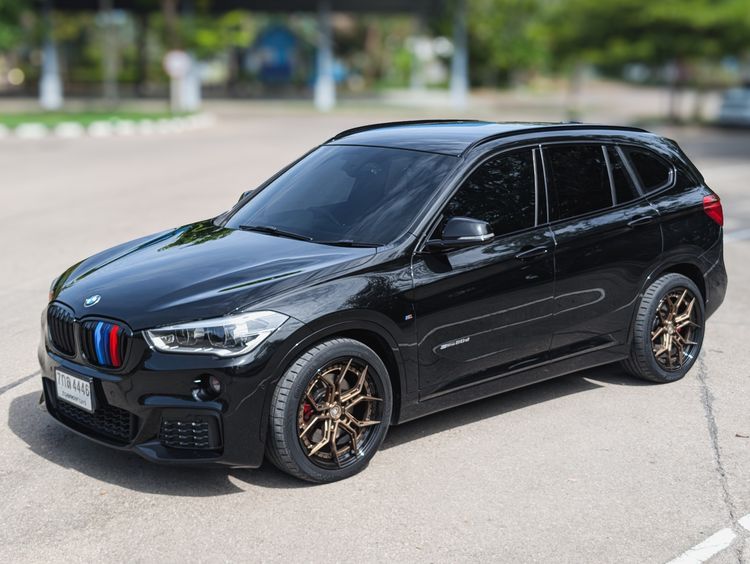 รถ BMW X1 2.0 sDrive20d M Sport สี ดำ