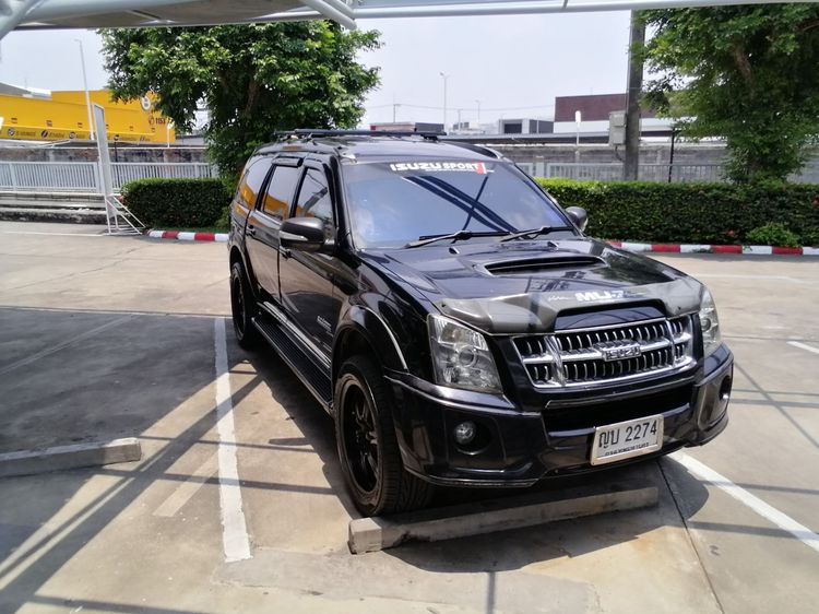 รถ Isuzu MU-7 3.0 Choiz สี ดำ
