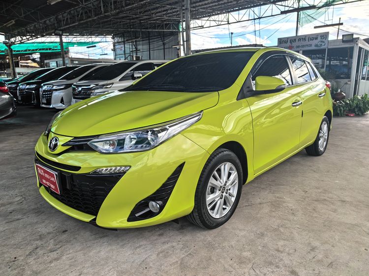 รถ Toyota Yaris 1.2 G สี เขียว