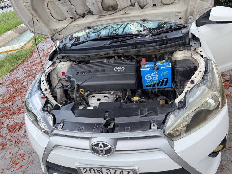 Toyota Yaris 2013 1.2 E Sedan เบนซิน เกียร์อัตโนมัติ ขาว รูปที่ 3