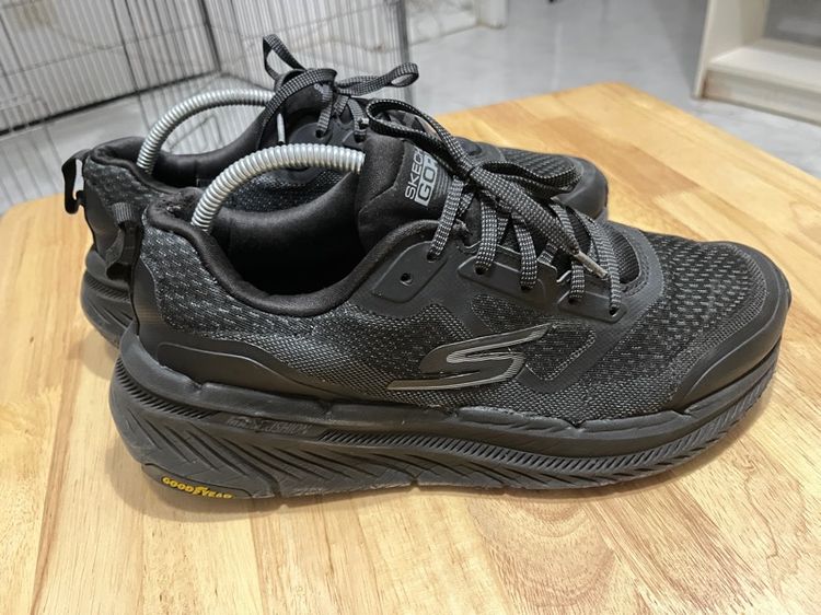 รองเท้าวิ่ง Skechers