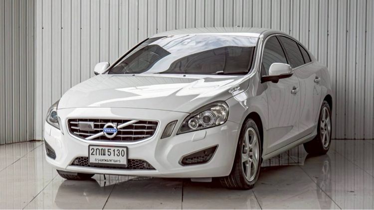 Volvo S60 2013 1.6 Drive Utility-car เบนซิน ไม่ติดแก๊ส เกียร์อัตโนมัติ ขาว รูปที่ 3