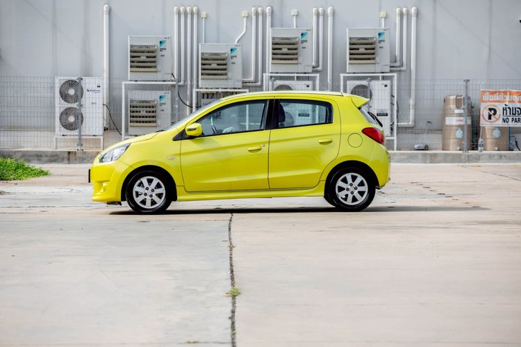 Mitsubishi Mirage 2013 1.2 GLS Sedan เบนซิน เกียร์อัตโนมัติ เหลือง รูปที่ 4