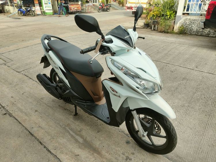 🛵ยังไงก็ขาย CLICK125 i ปี 56 เครื่องดี สีสวย สตาร์ทมือ เล่มชุดโอนครบ+เปลี่ยนถ่ายน้ำมันเครื่องฟรี ส่งฟรี30 ก.ม รูปที่ 4