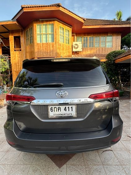 Toyota Fortuner 2017 2.4 V Utility-car ดีเซล เกียร์อัตโนมัติ เทา รูปที่ 2