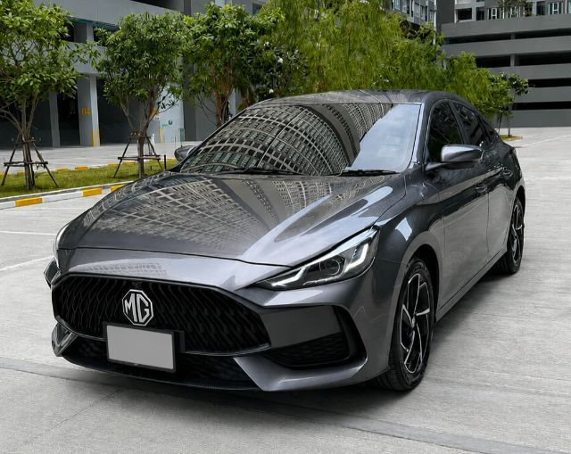 รถ MG MG5 1.5 X สี เทา