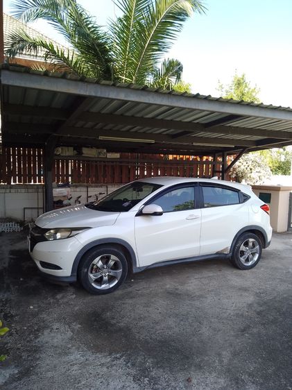Honda HR-V 2015 1.8 S Sedan เบนซิน เกียร์อัตโนมัติ ขาว รูปที่ 4