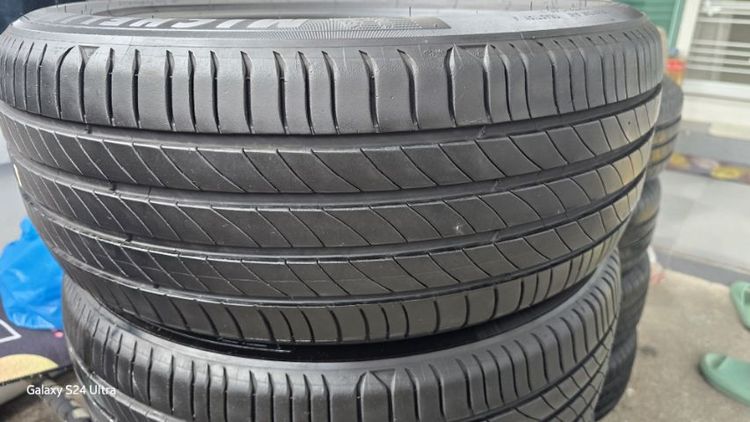 215​ 55 17​ลงพื้นปี25 Michelin Primacy​4
ดอกเต็มๆ​ ขนเชื่อมร่อง​ นุ่มเงียบสุดๆพร้อมใช้อีกนาน​ ชุด​4เส้น​ 5,800​ บาท  รูปที่ 2