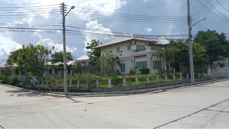 บ้านเดี่ยวหรูบางแสน