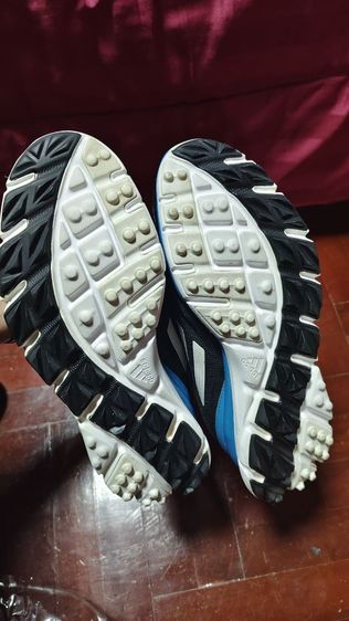 ขายรองเท้าฟุตซอล Adidas ไซส์40(245)