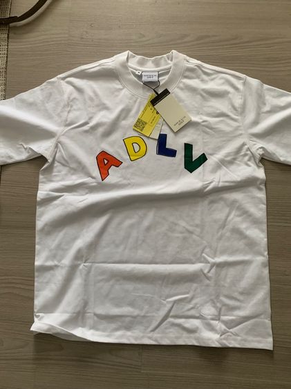 เสื้อยืดจากแบรนด์ ADLV ใหม่ป้ายห้อยค่ะ
