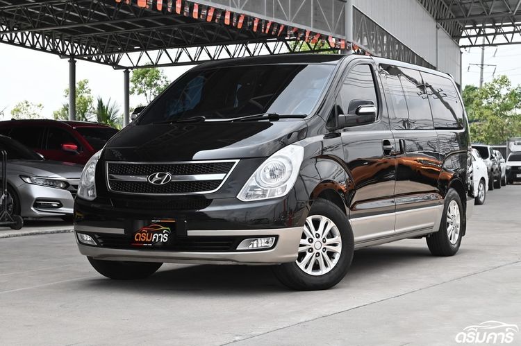 รถ Hyundai H-1  2.5 Maesto Deluxe สี ดำ