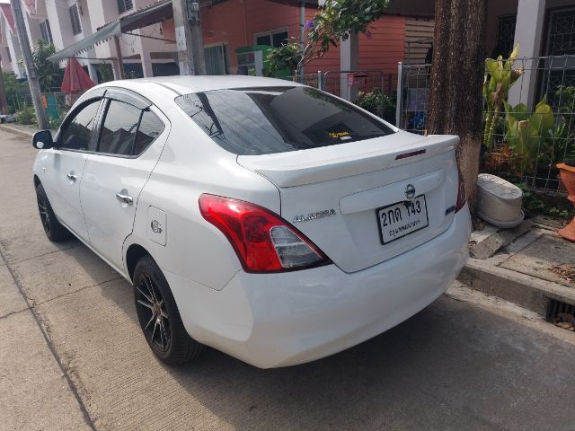 Nissan Almera 2013 1.2 E Sedan เบนซิน เกียร์อัตโนมัติ ขาว รูปที่ 2
